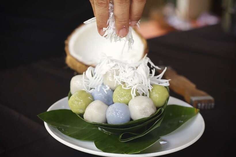 Siem Reap: Cambodian Desserts Cooking Lesson with Tastings - Khmer desserts start with the right ingredient story