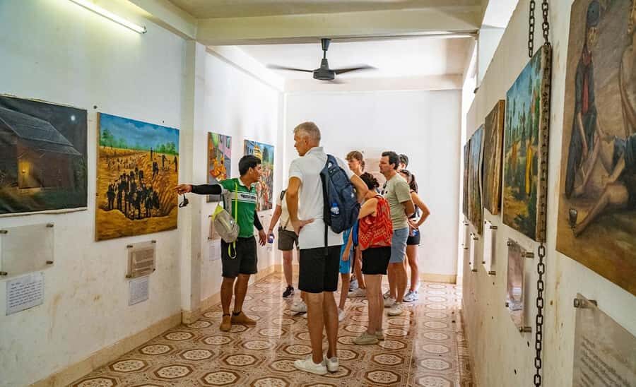 Siem Reap City Haft Day Bike Tour - Khmer Ceramics & Fine Arts Centre: make something with Khmer carving tools