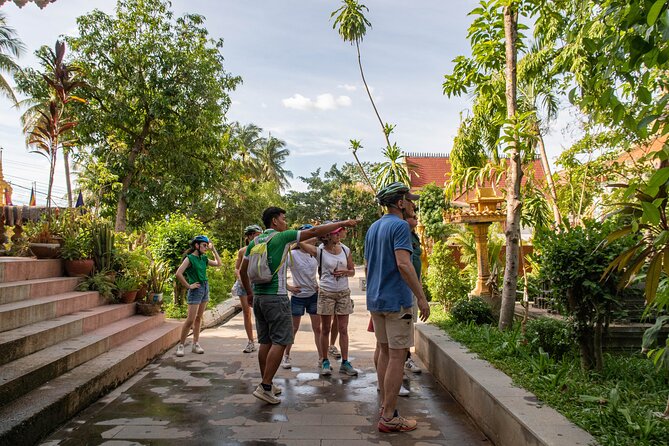 Siem Reap Countryside Bike Tour / E-Bike or Tuk Tuk - Stop 3: Wat Po Banteaychey area with markets, mushrooms, rice wine, lotus