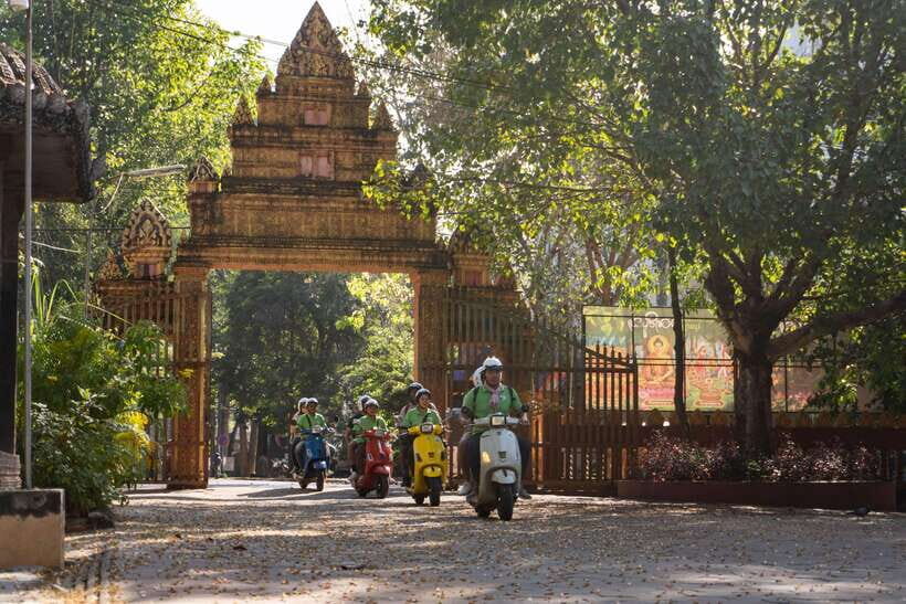 Siem Reap Evening Food Tour - On Promotion Price limit Offer - Stop 2: Yi Nget BBQ beef sticks—street food done with guidance