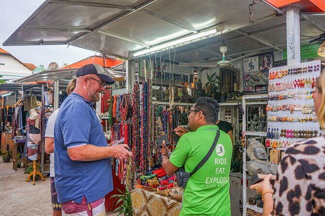 Siem Reap: Evening Foodie Vespa Tour / Tuk Tuk Available - Why a night Vespa foodie tour beats restaurant hopping