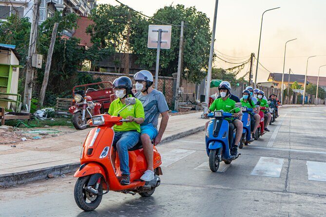 Siem Reap: Evening Foodie Vespa Tour / Tuk Tuk Available - Nom banh chok at the Phum Num spot: the dish you’ll remember