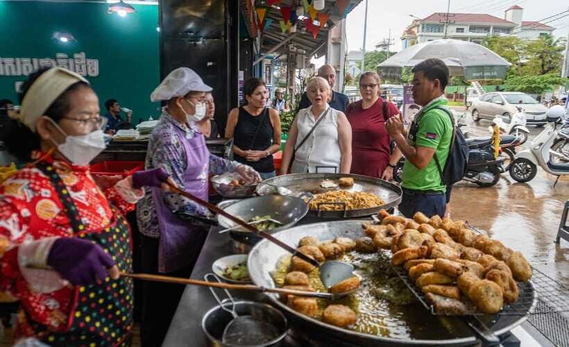 Siem Reap: Evening Foodie Vespa Tour / Tuk Tuk Available - The food experience: tasting Khmer classics and local bugs