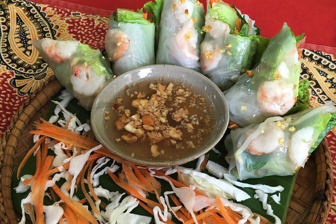 Siem Reap Evening Street foods Tours by Tuk Tuk - What the guide actually adds to your evening