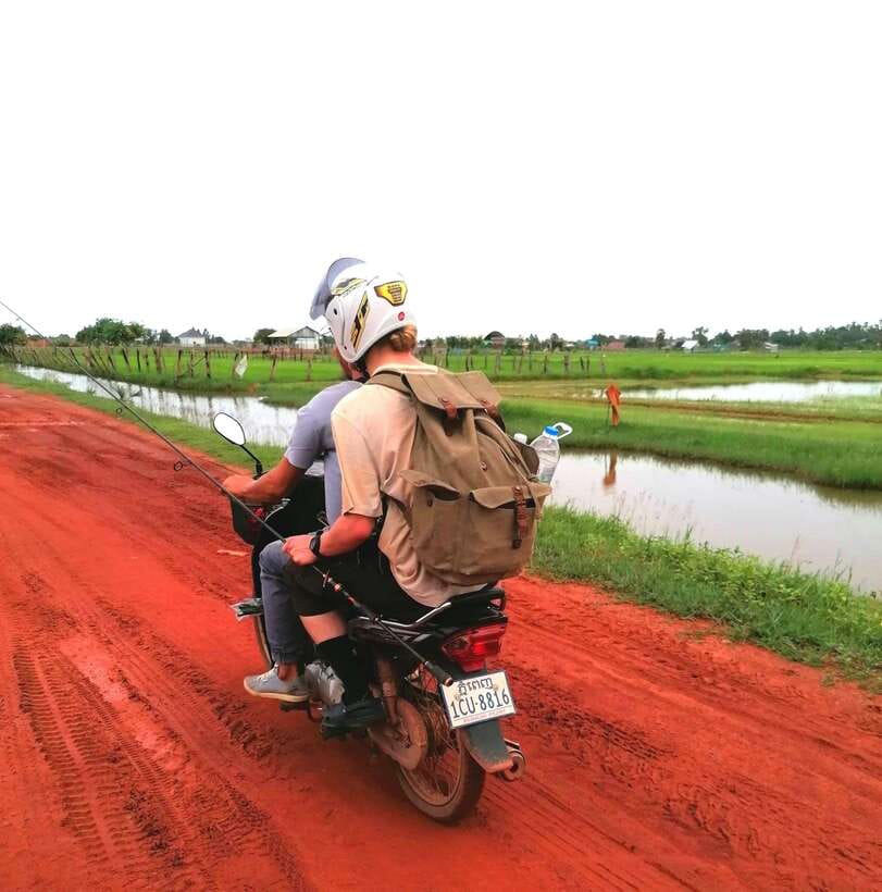 Siem Reap: Fishing in the rice fields, in the villages of Siem Reap - Afternoon Fishing: Changing Spots, Wild Nature, Real Adventure