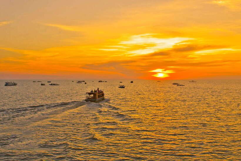 Siem Reap: Floating Village and Sunset Private Boat Tour - Your guide’s lake lesson: up-to-eight-meter depth change