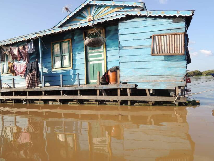 Siem Reap: Floating Village Half-Day Tour - Guides, Language, and the Real-World Stories
