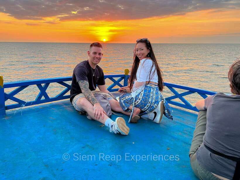 Siem Reap Floating Village Kampong Phluk Sunset with Boat - Picnic time and a real sunset window on Tonlé Sap