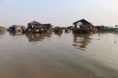 Siem Reap: Floating Village Tour - Tonle Sap’s Water Reversal: Why Homes and Businesses Move Twice a Year