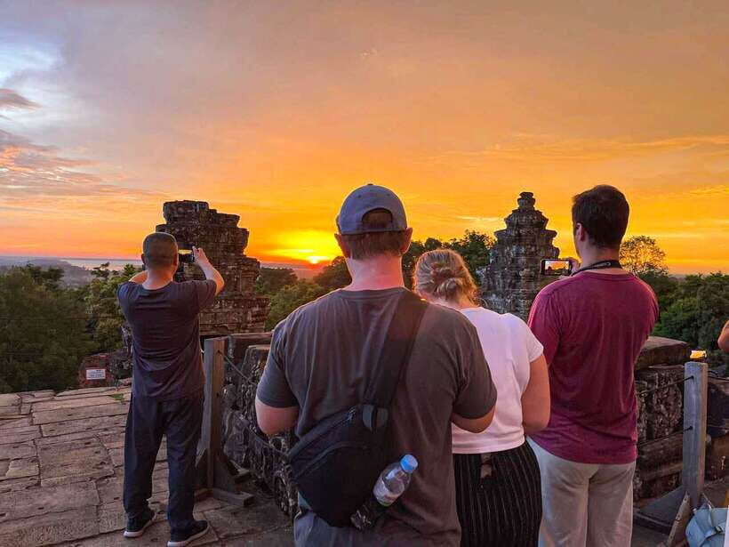 Siem Reap: Full Day Angkor Wat Temple Experience with Sunset - Cost and Value: $25 Tour Price Plus the $37 Pass