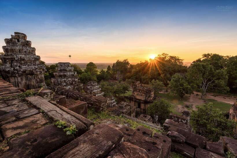Siem Reap: Full Day Angkor Wat Temple Tour with Sunset - Your Guide Makes It: Sela’s Storytelling and Photo Help