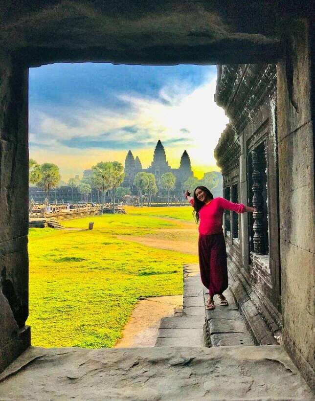 Siem Reap: Full Day Angkor Wat Temple Tour with Sunset - Angkor Thom and Bayon Temple: Chasing the Smiling Faces