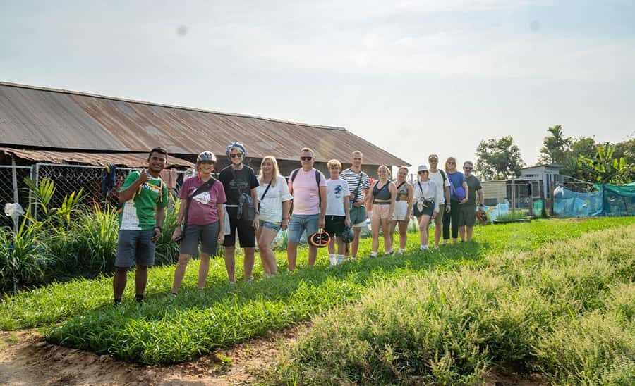 Siem Reap: Guided Countryside Bike Tour - Rice wine distillery and Buddhist temples: culture beyond Angkor