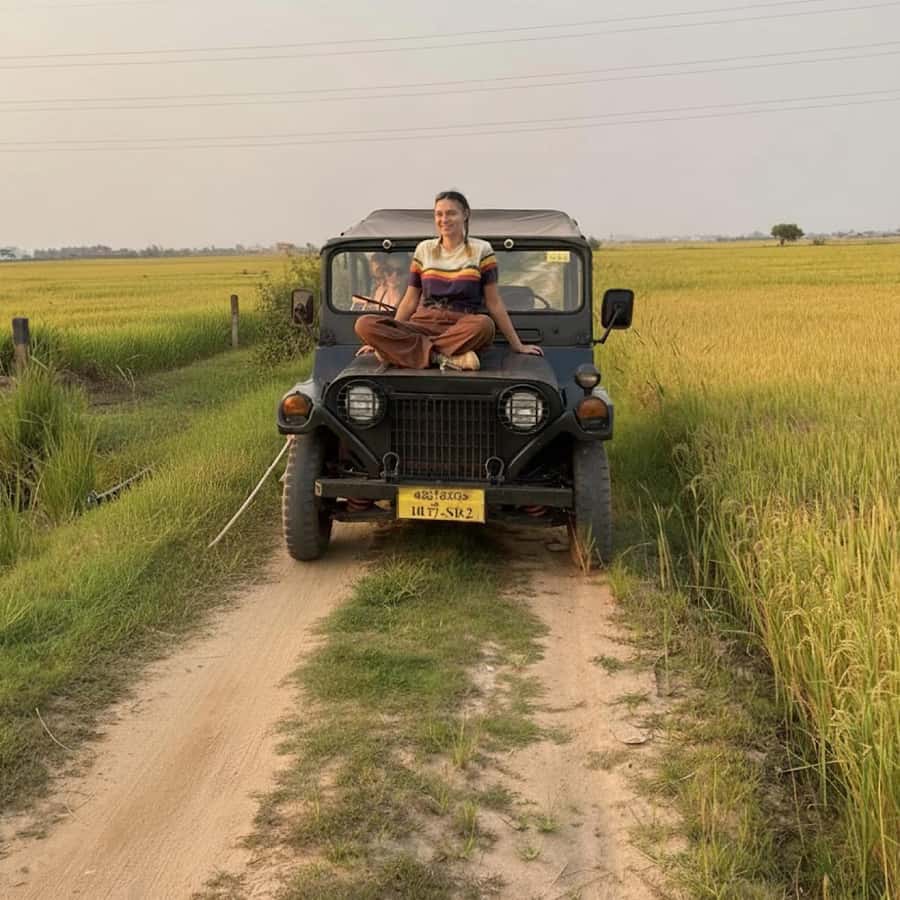 Siem Reap: Guided Countryside Sunset Tour by Jeep - Villages, pagoda visit, and market time you can actually understand