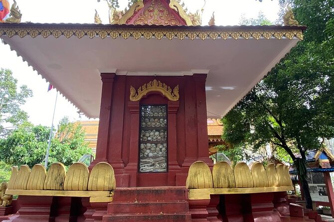 Siem Reap Guided Tour & Hero RATs at APOPO Visitor Center - Royal Residence stop: a quick look at Siem Reap’s power and presence