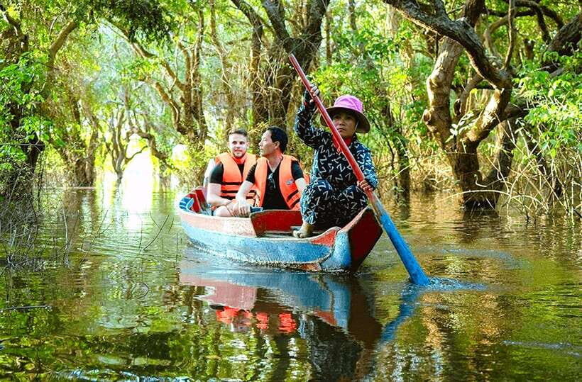 Siem Reap: Half-Day Kampong Phluk with Sunset, Boat & Guide - Boat time at Kampong Phluk: schools, homes, and the floating daily routine