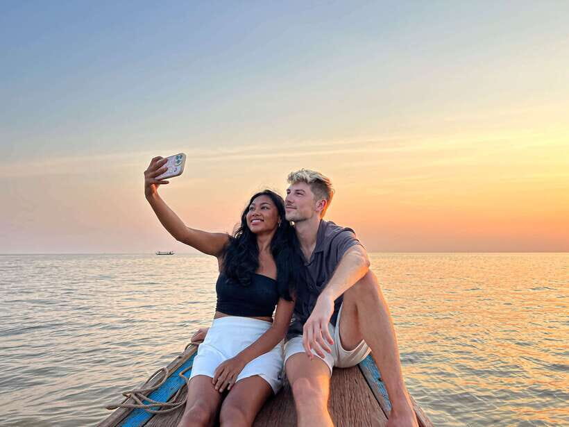 Siem Reap: Kampong Phluk and Tonle Sap Sunset Boat Cruise - SATCHA artisan center: why the stop is more than a warm-up