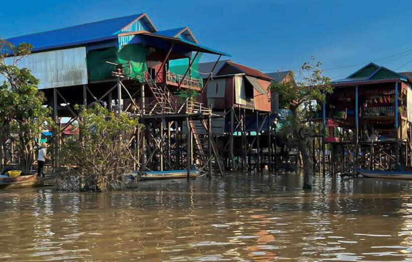 Siem Reap: Kampong Phluk Floating Village Tour with Boat - Wet vs dry season: how your route changes with the tides