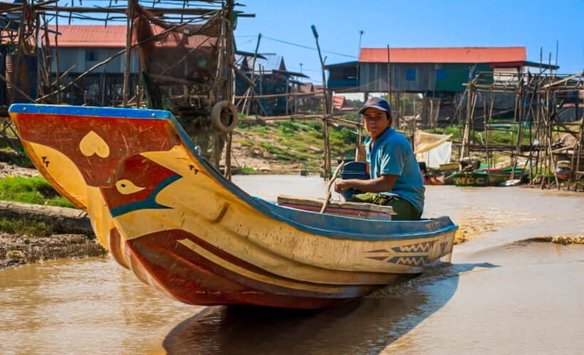 Siem Reap: Kampong Phluk Floating Village Tour with Boat - Floating restaurant and sunset: where the magic actually happens