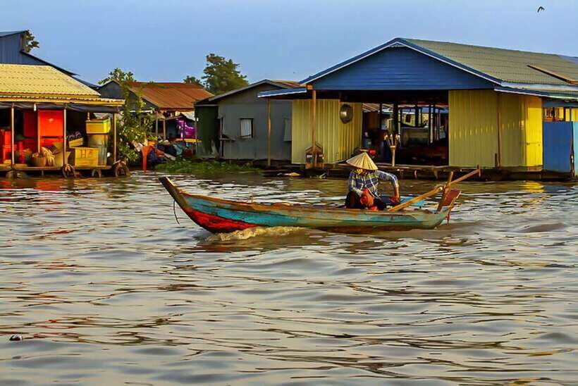 Siem Reap: Kampong Phluk Floating Village Tour with Boat - Optional floating-forest canoe: worth $5 if you like mangroves