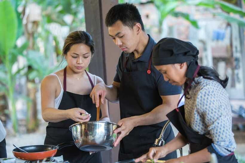 Siem Reap: Khmer Cooking Class at a Local's Home - Your 4-Course Meal: Eating Together After You Cook