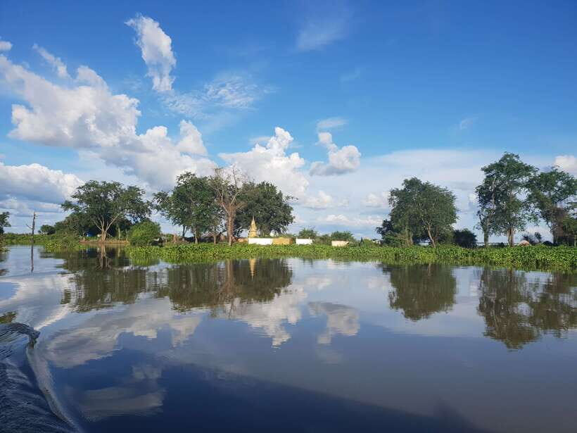 Siem Reap: Kompong Khleang Floating Village Guided Tour - Rice Fields, Markets, and Food Stops: Why the Drive Is Part of the Deal