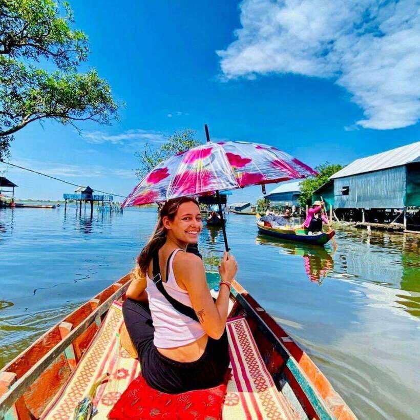 Siem Reap: Kompong Phluk Floating Village with Transfers - Entering Tonlé Sap: calm water, mangroves, and grazing cattle