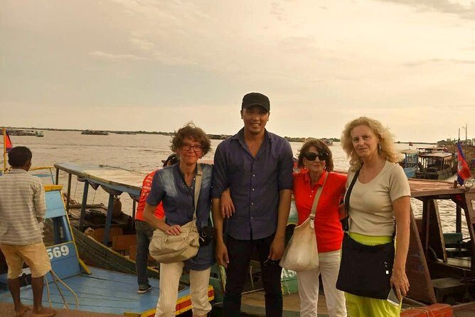 Siem Reap: Kompong Pluk Tonle Sap , Floating Village Tour Cruise - Stop 2: Wat Roga pagoda and how the community supports faith