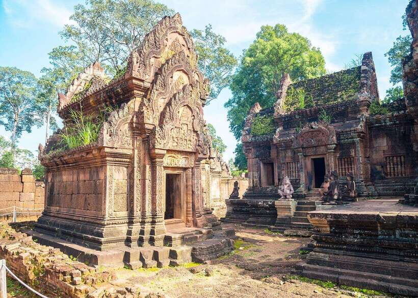 Siem Reap: Kulen Waterfalls and Banteay Srei Tour - Phnom Kulen National Park: Photos, Walking, and a Lunch Break