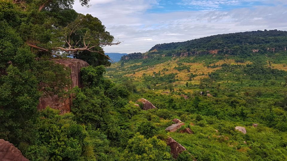 Siem Reap: Magical Kulen Mountain by Cambodiajeep - Dirt, dust, and clothing tips that actually matter
