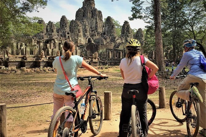 Siem Reap: Morning Bike Tours with Local Market & Lunch - Practical tips to get the most from the ride
