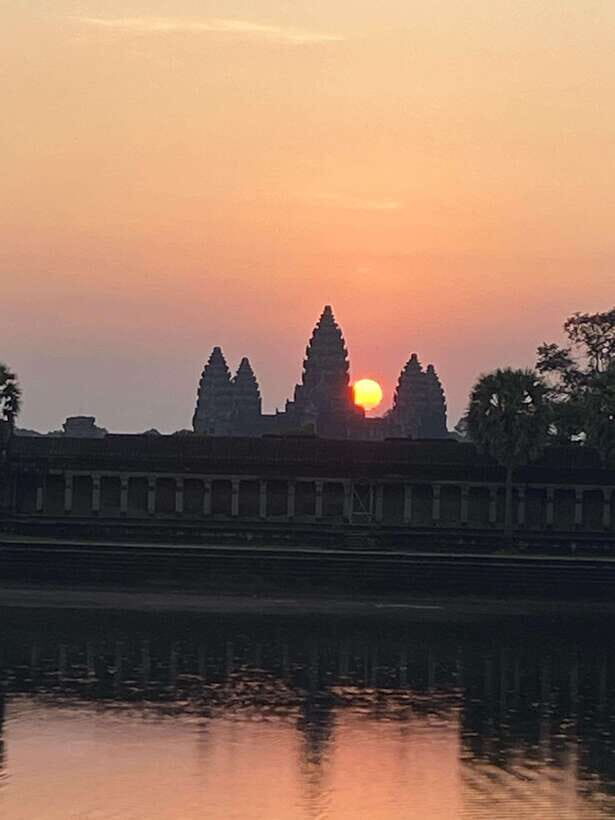 Siem Reap: Personalized Angkor Wat Sunrise/Set by TukTuk/Car - Choosing between 3–4 hours and 6–8 hours