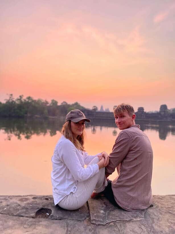 Siem Reap: Personalized Angkor Wat Sunrise/Set by TukTuk/Car - Break time at a local café: why this matters on an Angkor day