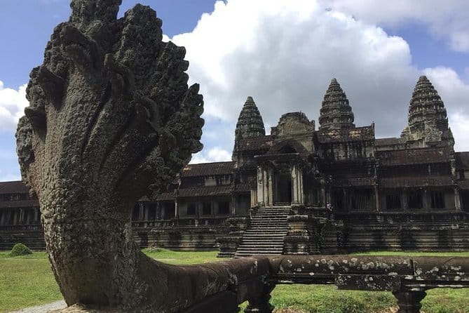 Siem Reap: Private Custom Angkor Wat Tour with Local Guide - What you get for $45: guide, tuktuk, and the value math