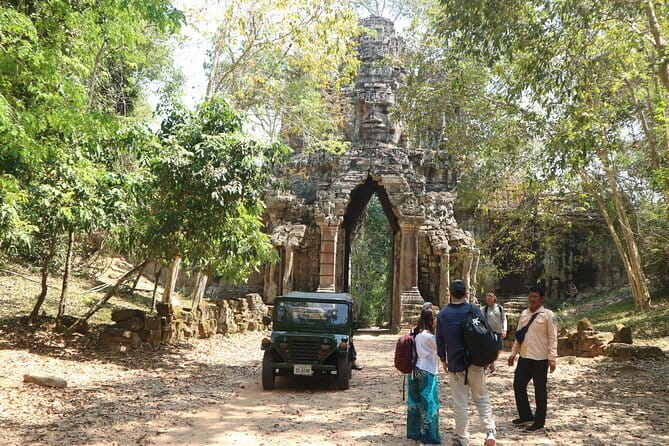 Siem Reap: Private Custom Angkor Wat Tour with Local Guide - Angkor Wat stop: scale, reliefs, and where to focus