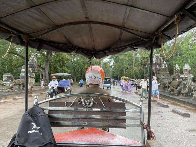 Siem Reap : Private Tuk-Tuk Tour of the Magnificent Temples. - Angkor Wat: Big, Symmetrical, and Surprisingly Emotional