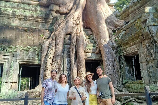 Siem Reap Shared Full-Day Guided Tour of Angkor Temples - Ta Prohm for a full hour: the jungle temple payoff