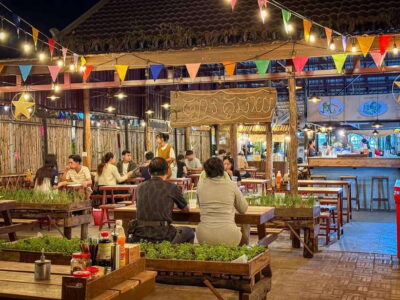 Siem Reap: Street Food Experience by Tuk-Tuk - Lort Cha’s house: stir-fried rice pin noodle with a real cooking lesson