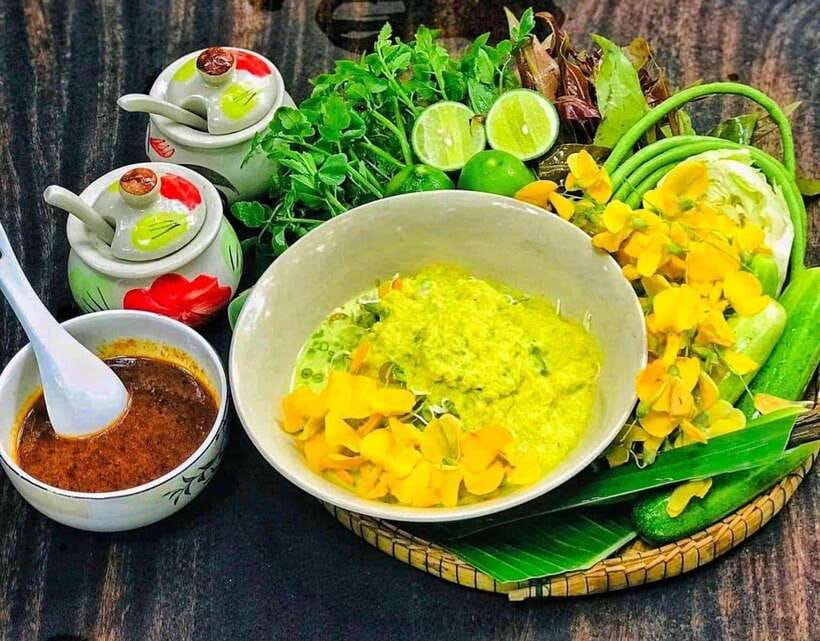 Siem Reap: Street Food Experience by Tuk-Tuk - Phum Num Banh Chok: Khmer jasmine rice noodle with green curry soup