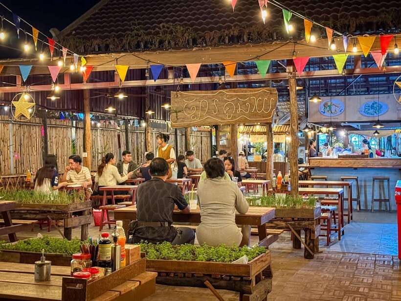 Siem Reap: Street Food Experience by Tuk-Tuk - Lort Cha’s house: stir-fried rice pin noodle with a real cooking lesson