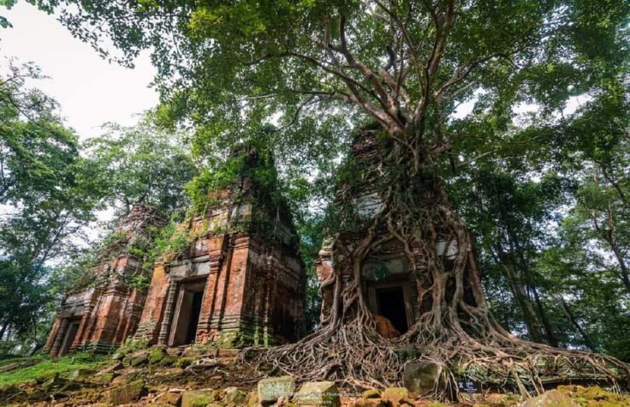 Siem Reap Temple Tour 2-Day with Sunrise/Sunset - The guide matters: Mr John, storytelling, and how to look smarter at stone