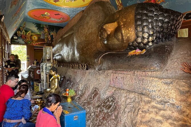 Siem Reap to Phnom Kulen: Waterfalls & 1000 Lingas Tour - Stop 4: Preah Ang Thom Pagoda and the Giant Reclining Buddha