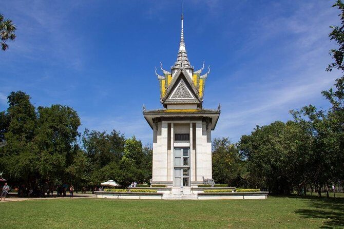 Siem Reap to Phnom Penh by Private Car or Minivan - Driver Service: Safe Driving, Friendly Help, and How Communication Actually Works