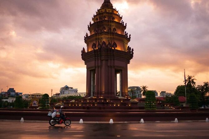 Siem Reap To Phnom Penh Private Transfer Mini-Van-Car - The Included Bathroom and Food Break: A Small Stop That Saves the Day