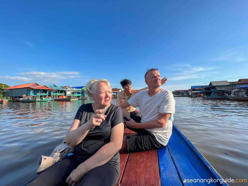 Siem Reap: Tonle Sap and Kampong Phluk Tour with Street Food - The monastery on an artificial island: a quiet break in the middle of the water world