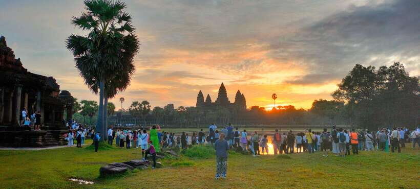 Siem Reap Tour Guide: Angkor Wat Sunrise Tour & Beng Mealea - What to pack (and what to wear) for an easy temple day