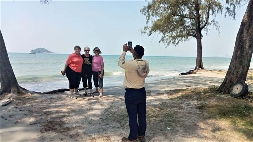 Sihanoukville: Group Shore Excursion from Cruise Port - Wat Krom: Temple Calm with Gulf Views