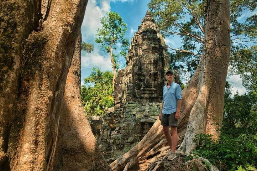 Small-Group Full Day Angkor wat Guide tour with Sun set - Angkor Thom: southern gate drama, then Bayon’s stone faces