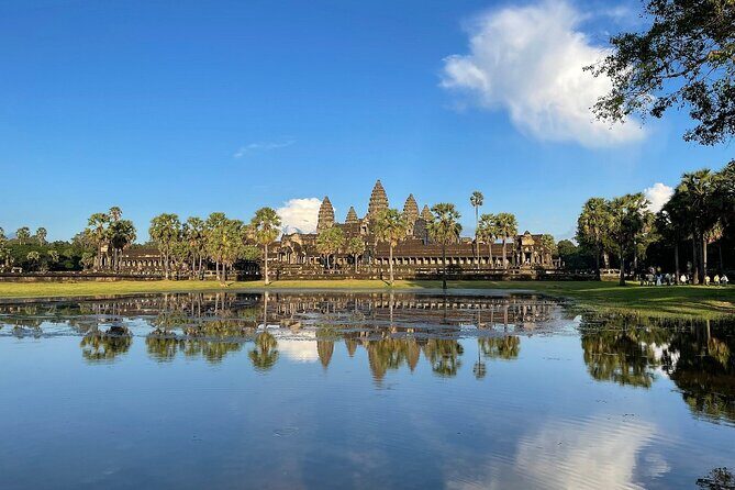 Special Angkor Wat Half Day Tour - Entering Angkor Wat: what you’re really looking at