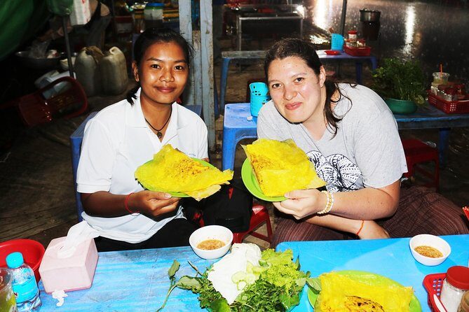 Street Food Tasting Tour including Dinner - Why This Siem Reap Street Food Walk Feels Different After Sunset
